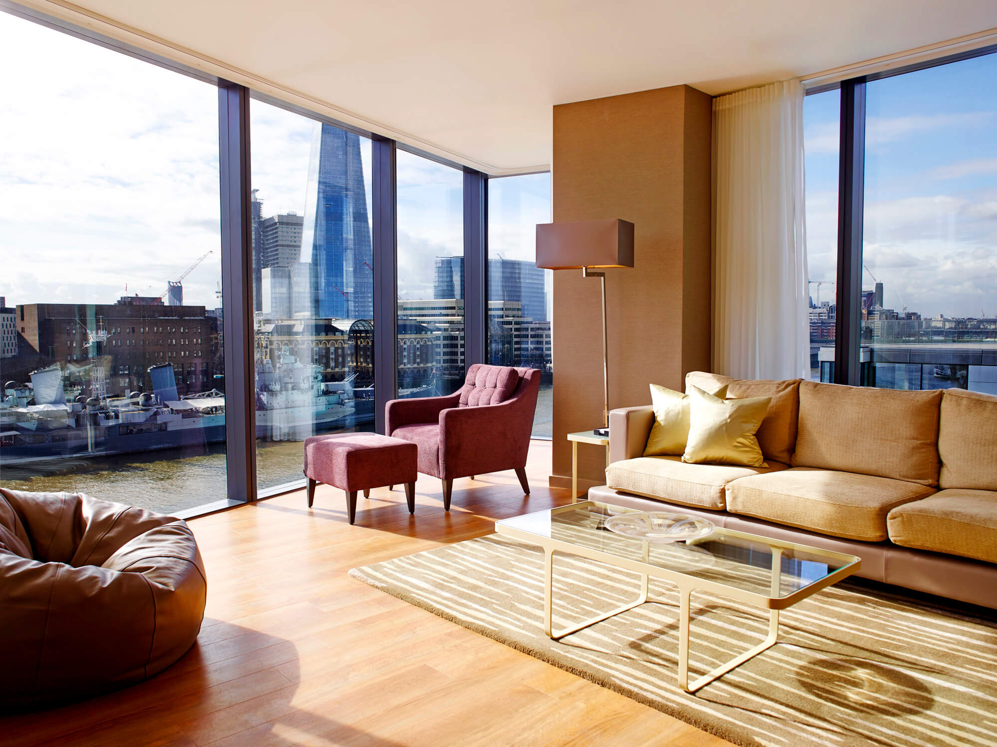 Avvio Cheval Residences Three Quays apartment overlooking London skyline